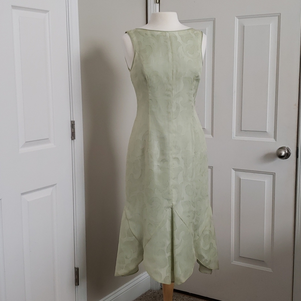New Carol Peretz Green Paisley Low Back Dress